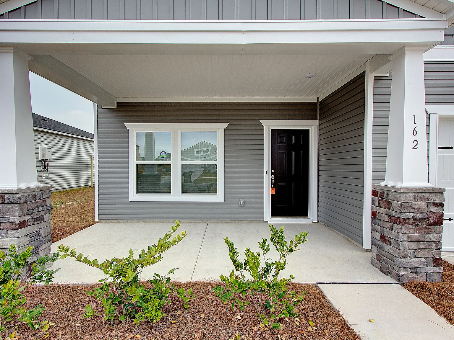 6 bed, 2.5 bath, 3006 sqft, $2,895 — Photo 2