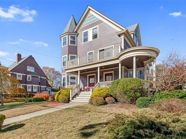 133 Columbia Ave, Cranston, RI 02905