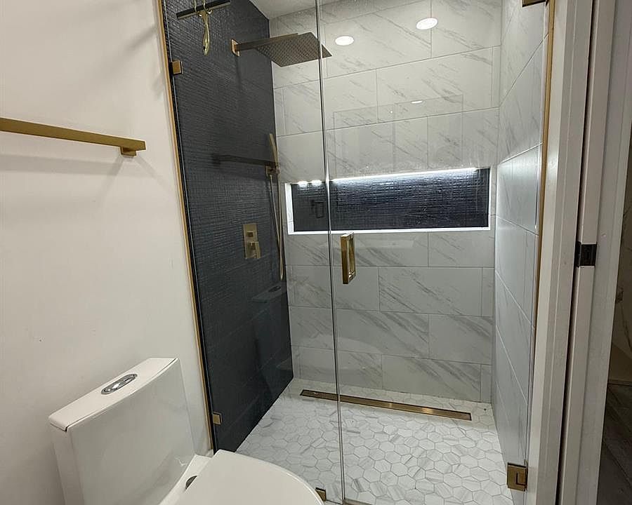 1st image of 5211 SW 24th St
