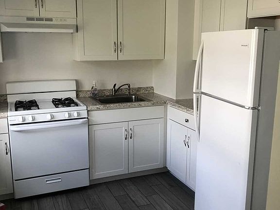4th image of 229 Milford Ave