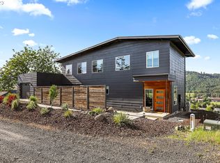 460 NW Spring St, White Salmon, WA 98672