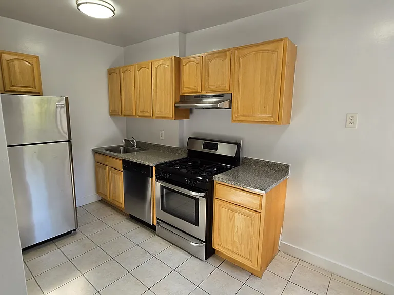 48-24 43rd St #6J — Photo 2