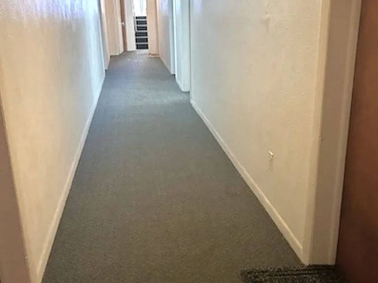 95 N Clarkson St Carolyn Arms Apartments — Photo 9