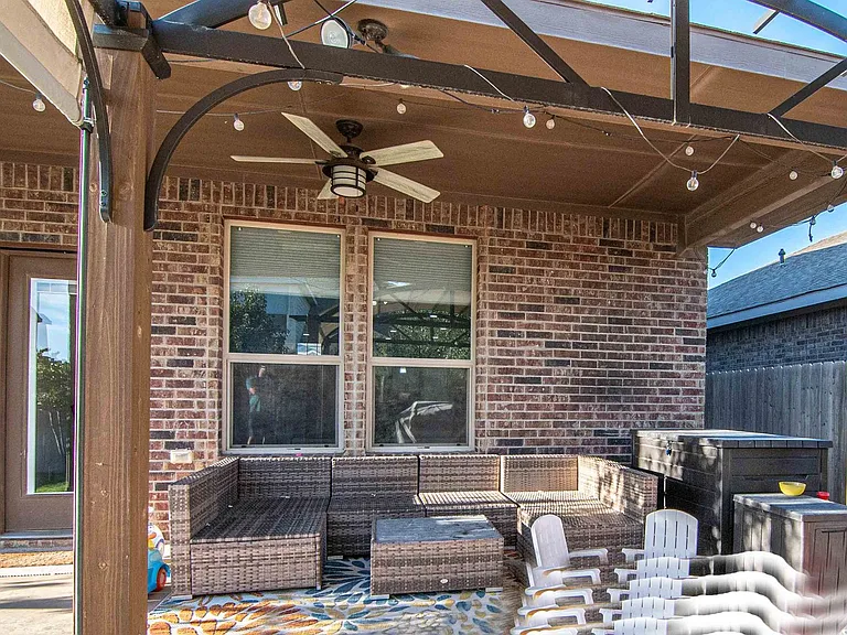 6715 Hall Of Fame Blvd — Photo 30