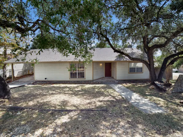 606 Hillclimb, Canyon Lake, TX 78133