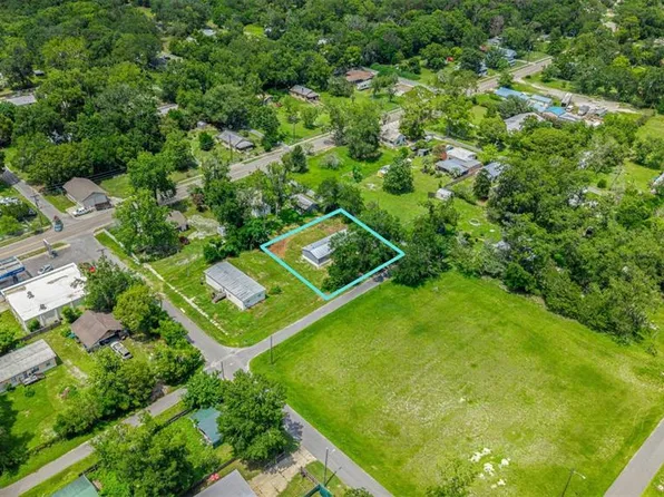 5363 Orange St, Hampton, FL 32044