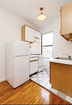1st image of 217 Thompson St APT 20