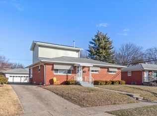 5516 Meadowood Dr, Indianapolis, IN 46224