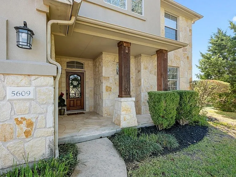 5609 York Bridge Cir — Photo 3