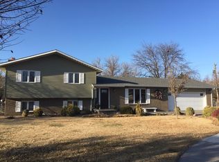 2711 Rock Rd, Garden City, KS 67846