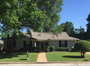 1016 Mockingbird Dr, Grapevine, TX 76051