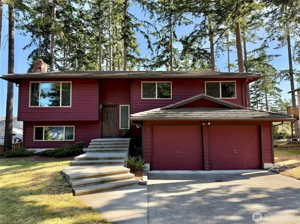 745 SW 13th Avenue, Oak Harbor, WA 98277