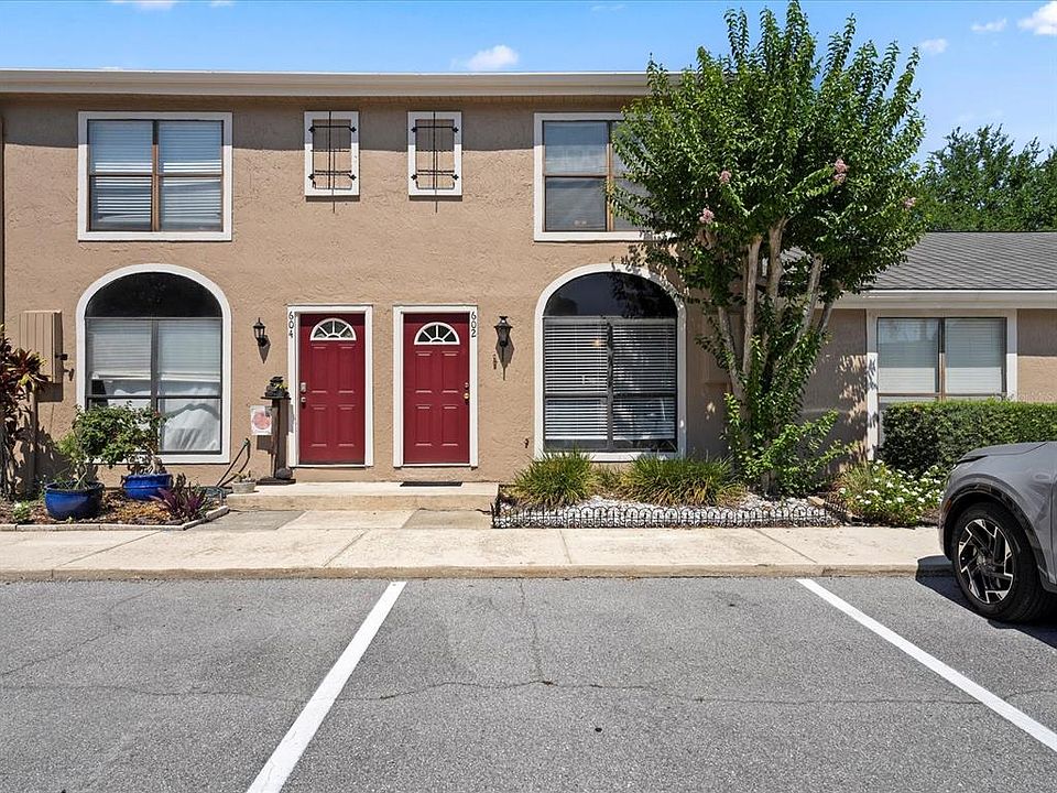 1st image of 602 CASA PARK COURT E
