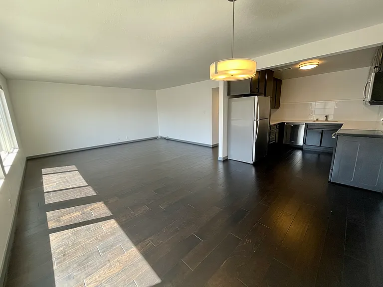 1451 Valencia St #4 — Photo 7