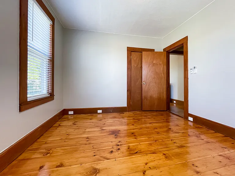 142 Pleasant St #2 — Photo 11
