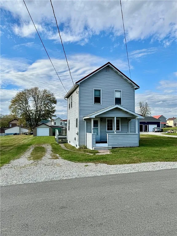 70 9th St photo 1