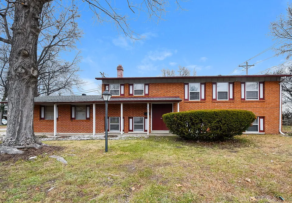 2315 E Humes Ln