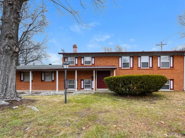 2315 E Humes Ln, Florissant, MO 63033