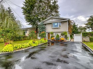 844 Peconic Ave, West Babylon, NY 11704
