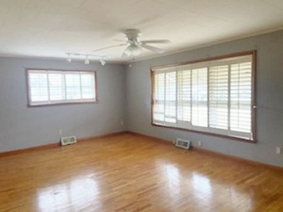 Additional Living Room