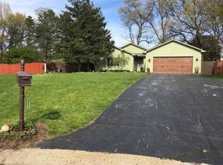 5378 Weston Ct, Commerce Township, MI