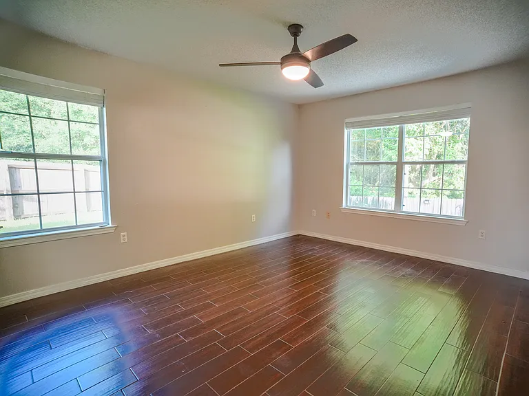1632 Janet Ln — Photo 7