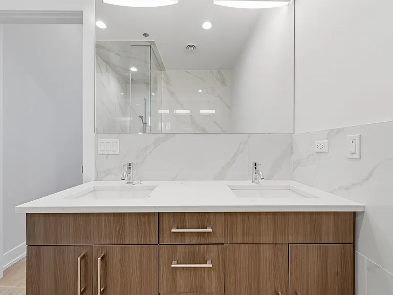 2839 W Belmont Ave #101 — Photo 7