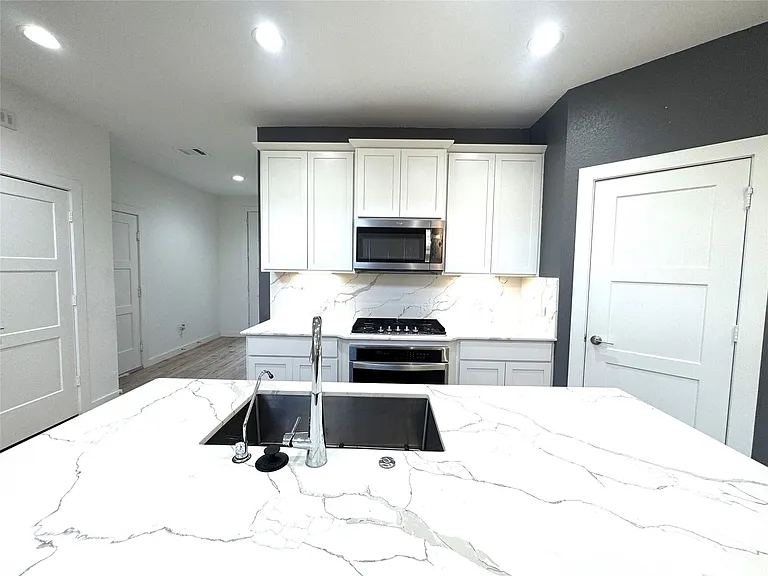 22603 Petrizzi Ln — Photo 13
