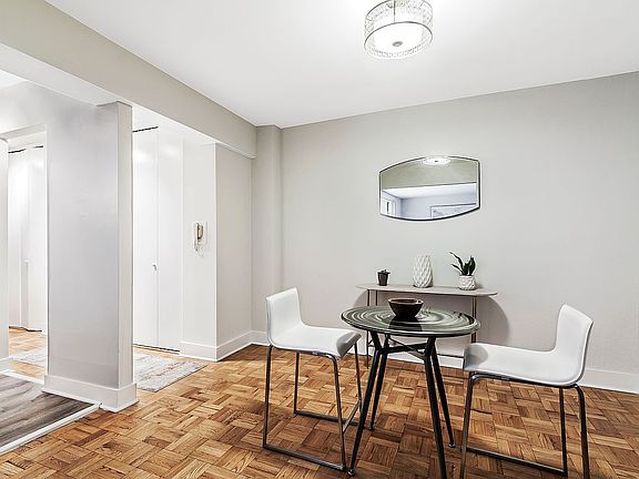 2nd image of 91 Van Cortlandt Ave W APT 2D