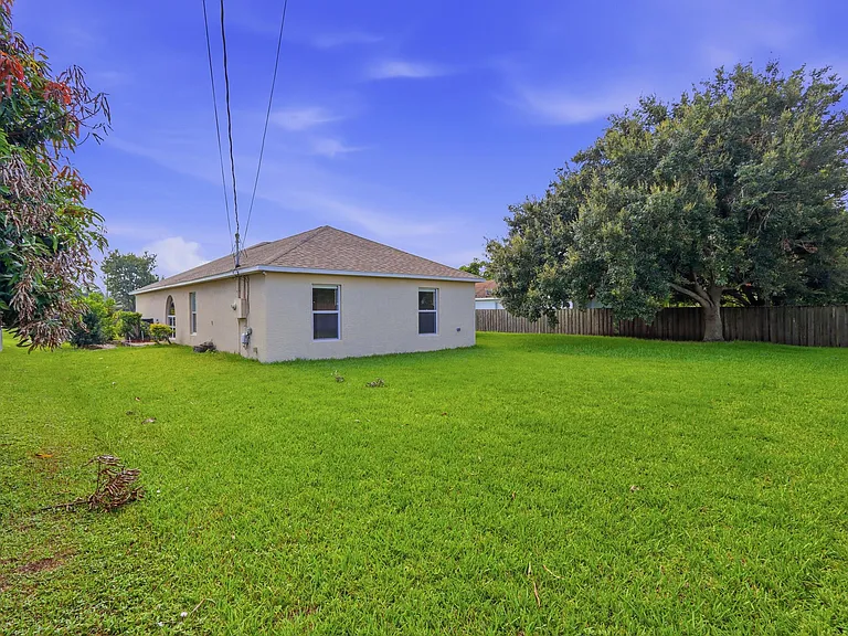 3124 SW Armucher St — Photo 41