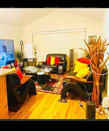 Living Room (good size)