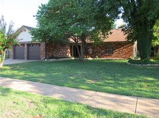 1812 Ridgewood Dr, Norman, OK 73071