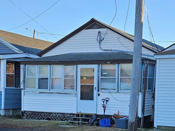 50 N End Blvd, Salisbury, MA 01952