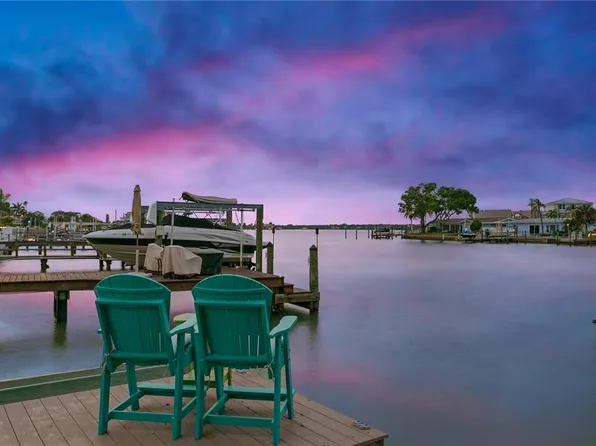 16101 4th St E, Redington Beach, FL 33708