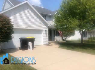 1014 Show Creek Ln, Normal, IL 61761