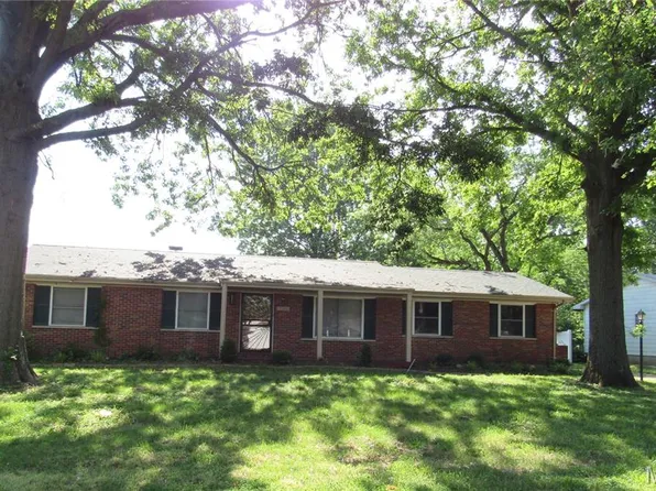 12360 Space Dr, Florissant, MO 63033