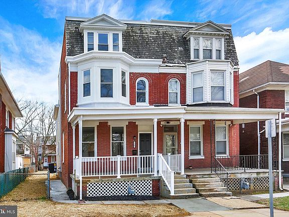 4th image of 116 Lafayette St