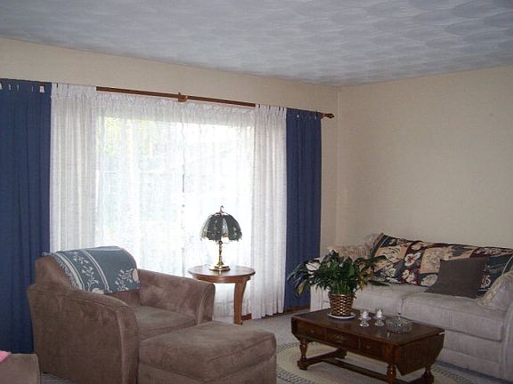 5th image of 706 Sunset Ave