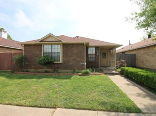 1512 Parkwood Pl, Irving, TX 75060