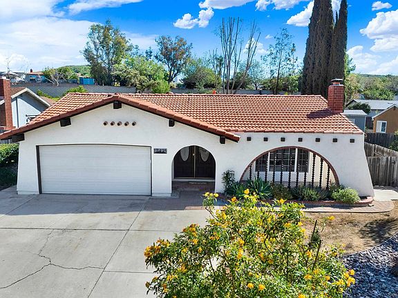 2nd image of 12435 Old Pomerado Rd