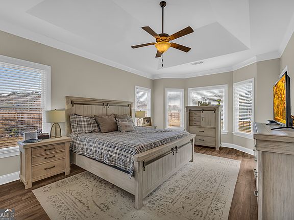 4th image of 2464 Savage Rd