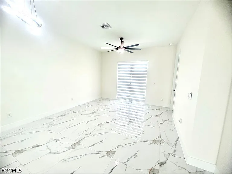 430 Petite Ave — Photo 19