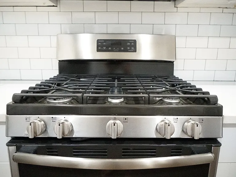Pf-Arg, 2618 W Evergreen Llc — Photo 5