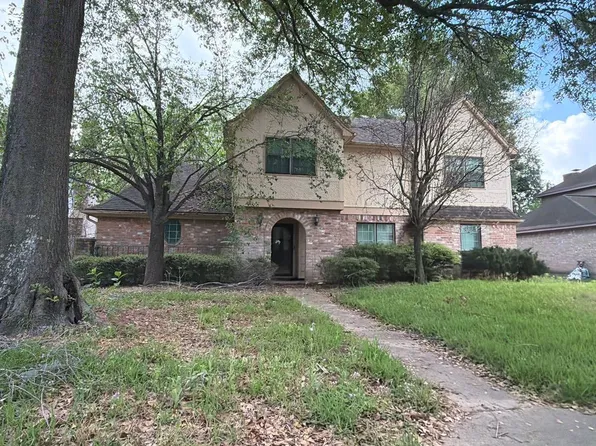 8307 Domer Dr, Spring, TX 77379