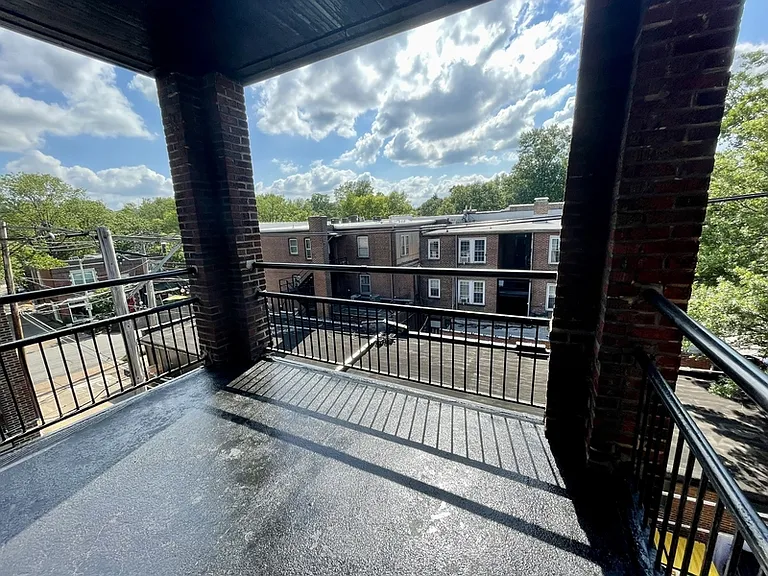 6332 N Rosebury Ave #2W — Photo 4