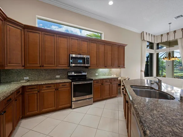 4017 Manchester Lake Drive, Lake Worth, FL 33449