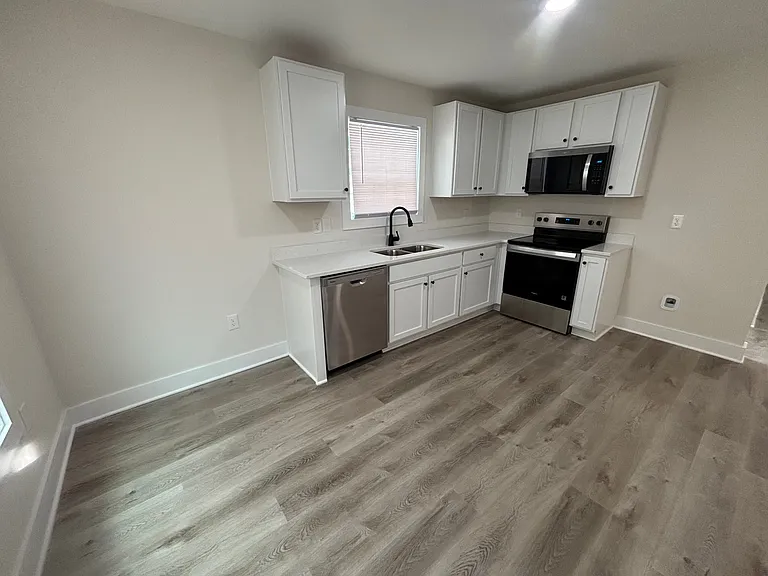 104 N Slocumb St — Photo 2