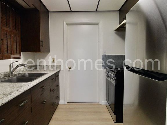 5th image of 1740 S Clementine St