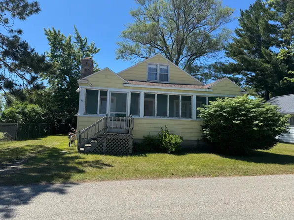 107 Park St, Harrison, MI 48651