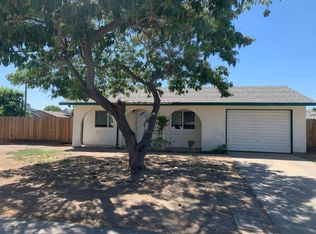 861 Cinnamon Dr, Lemoore, CA 93245